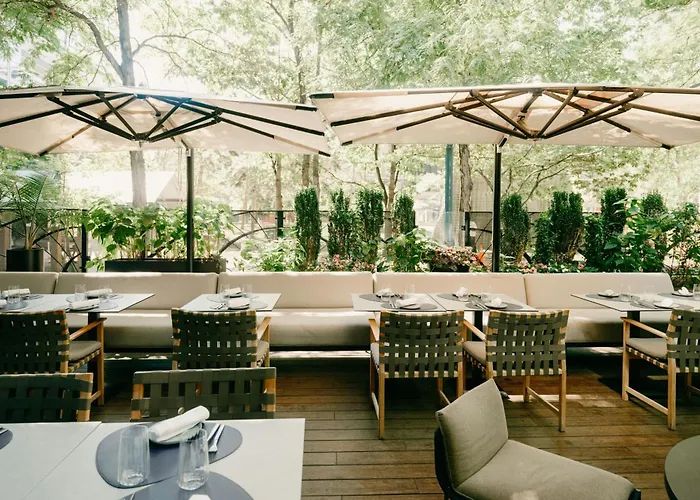 Ritz-Carlton,
