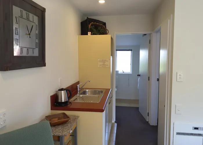 Tuscana Motor Lodge