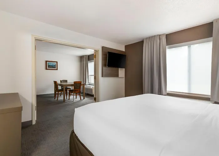 Comfort Inn & Suites Lake George