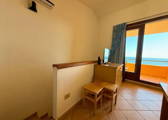 Residence Il Borgo Di Porto Corallo