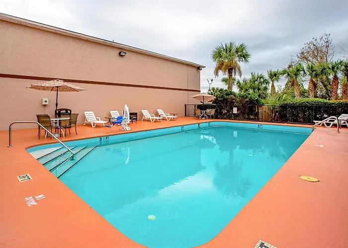 Quality Inn & Suites I-10 Exit 283