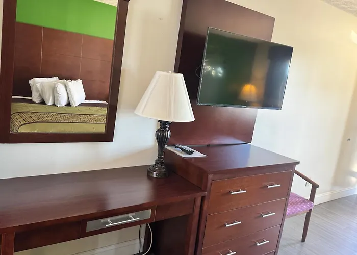 Surry Inn - Dobson - I-77 - Exit 93