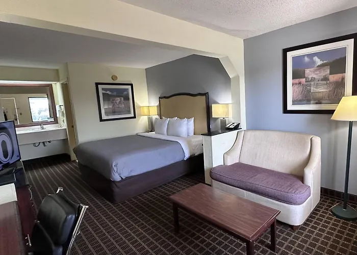 Quality Inn - Warner Robins