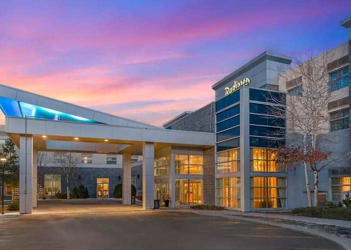 Radisson & Conference Centre Airport