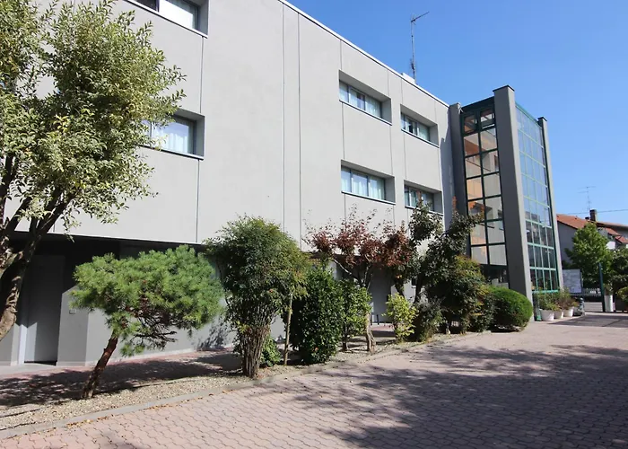 Green Hotel