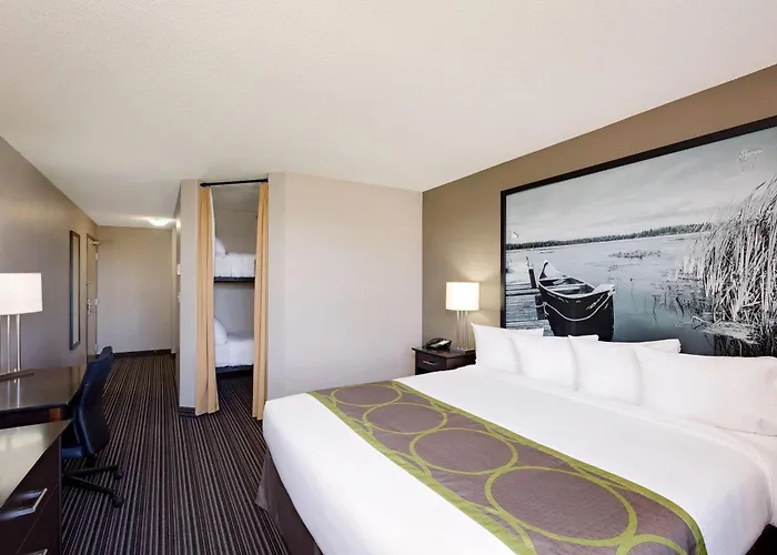 Super 8 By Wyndham Kapuskasing