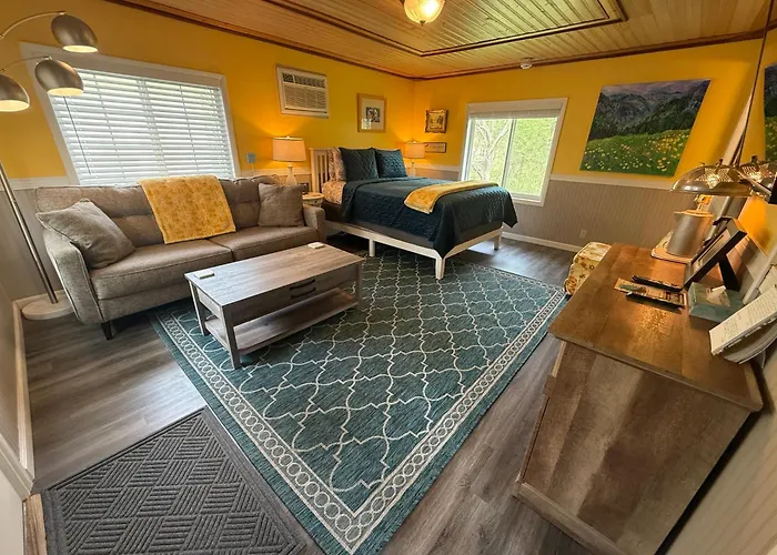 Sherwood Court Cottages & Guest Rooms Eureka Springs