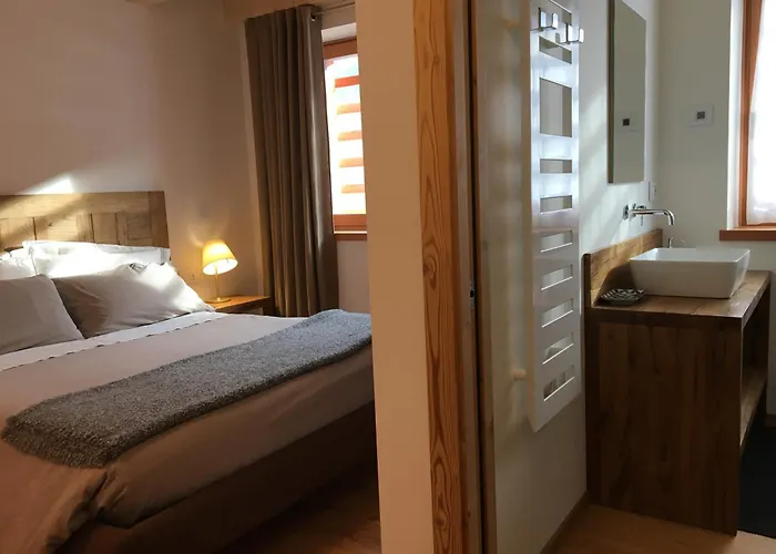 B & B Chalet Plan