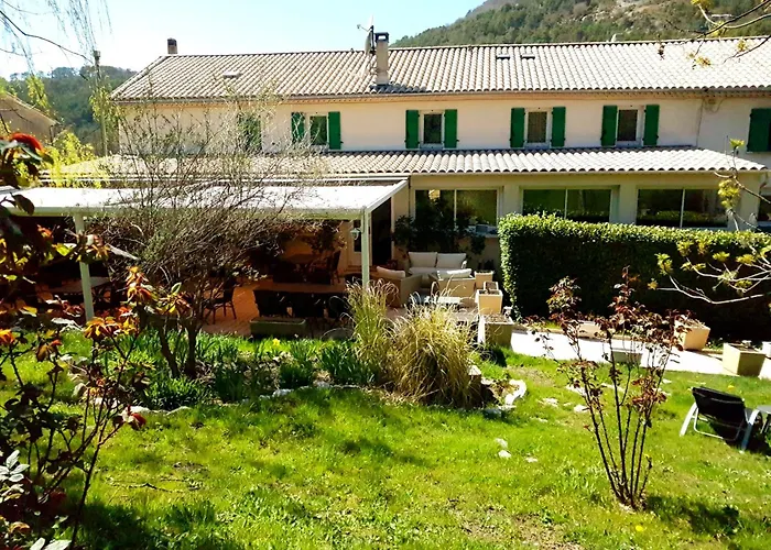Hôtel Restaurant Le Lachens
