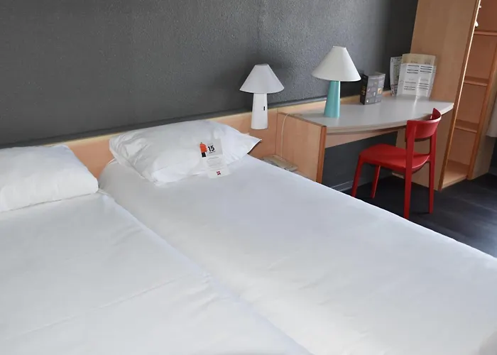 Ibis Rochefort