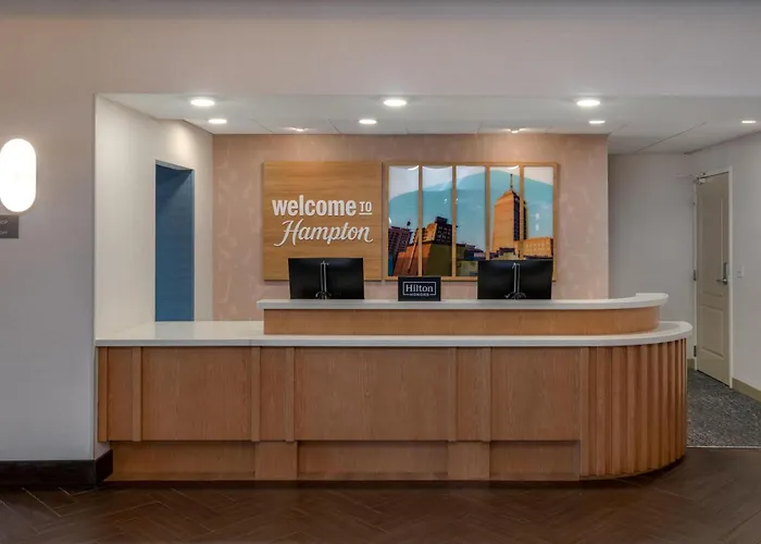 Hampton Inn & Suites