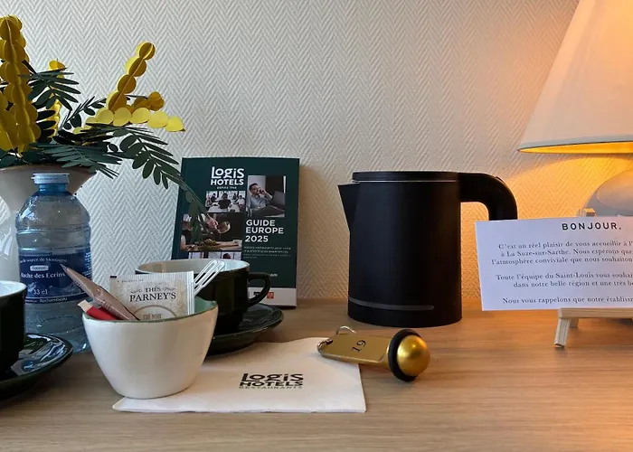 Logis Hotel & Restaurant - Le Saint-Louis La Suze-sur-Sarthe