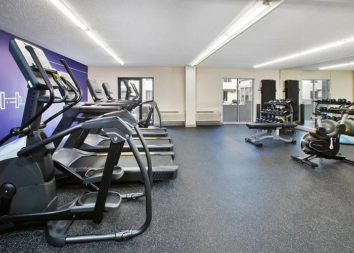 Holiday Inn Express Hotel & Suites Pittsburgh Airport By Ihg