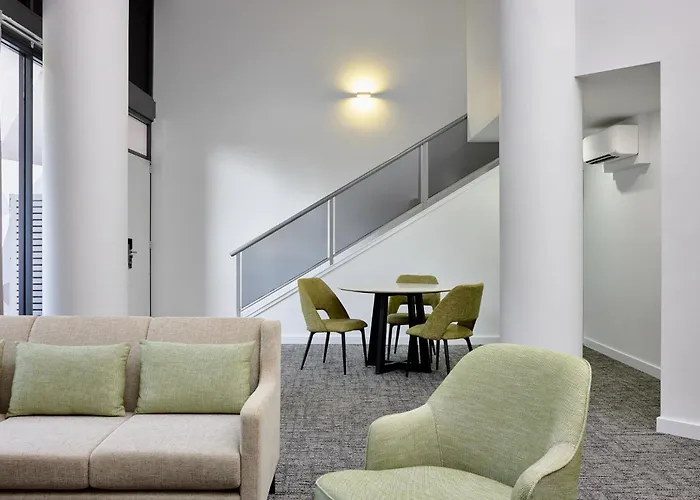 Meriton Suites Waterloo