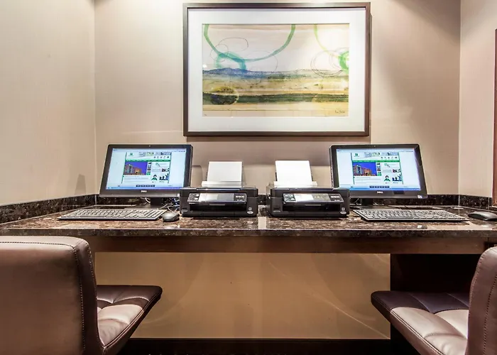 Holiday Inn Laval Montreal By Ihg