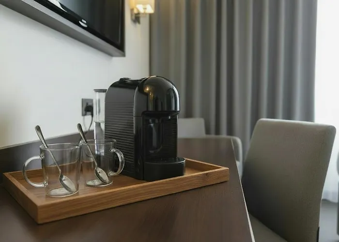 Ramada By Wyndham Cobham