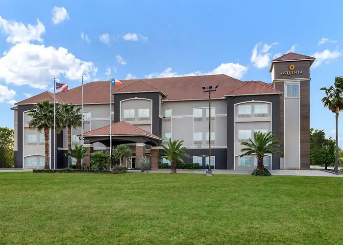 La Quinta By Wyndham Alvin