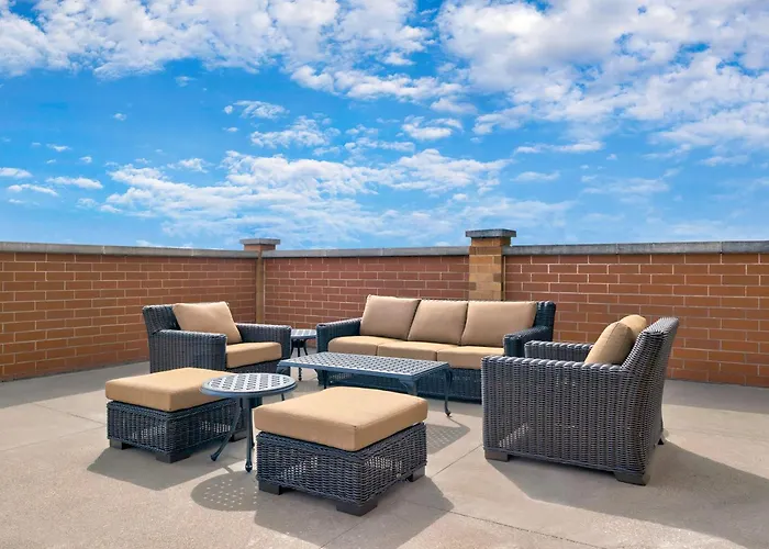 Doubletree By Hilton Davenport