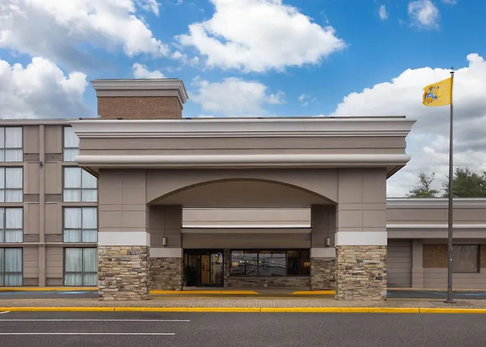 Days Hotel By Wyndham Toms River Jersey Shore