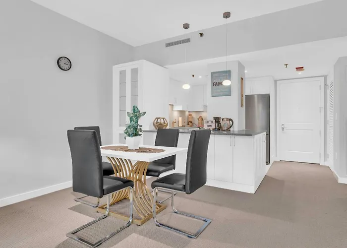 Heaven On Washington Fully Furnished Apartments