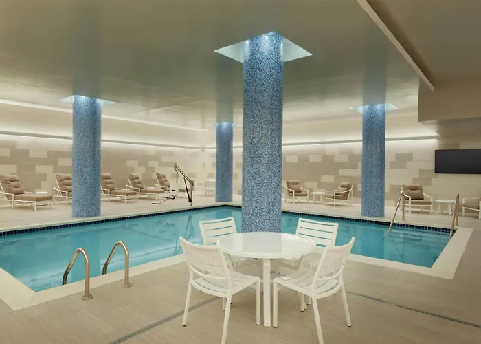 Embassy Suites By Hilton Minneapolis Downtown Hotel