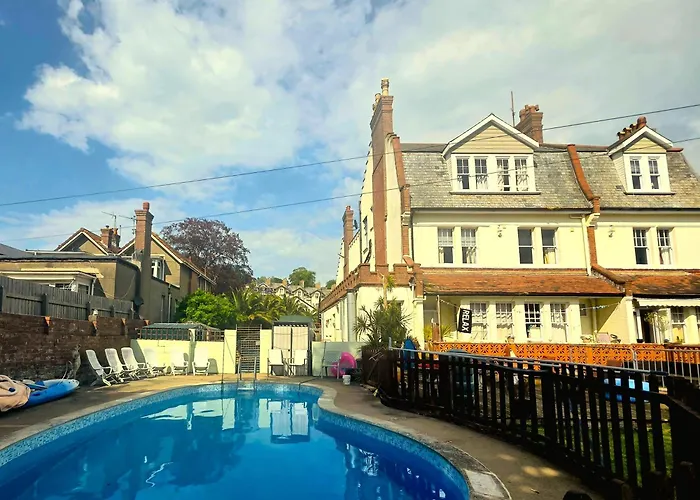 Yardley Manor