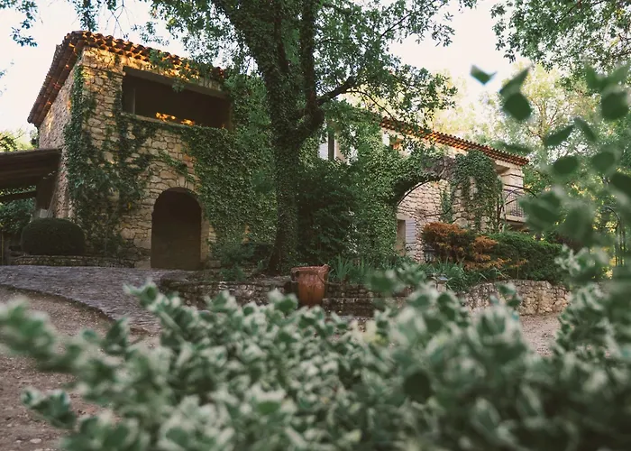 Hôtel Lou Caleù restaurant le Rocher des Abeilles