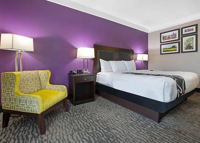 La Quinta By Wyndham Pearland