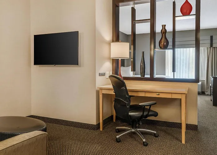 Cambria Hotel Traverse City