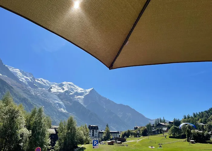 Chalet Hotel La Sapiniere