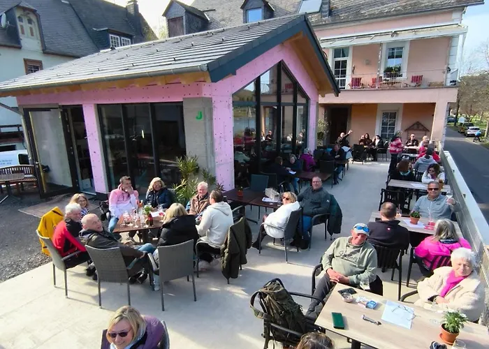 Gaestehaus Weingut Schier Im Zehnthof