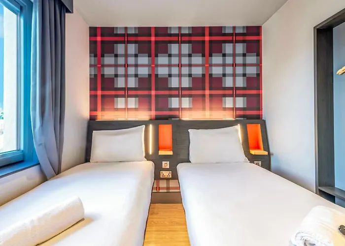 Easyhotel