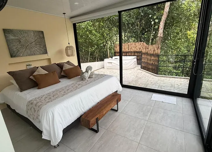 Shambhala Ecohotel Boutique La Vega