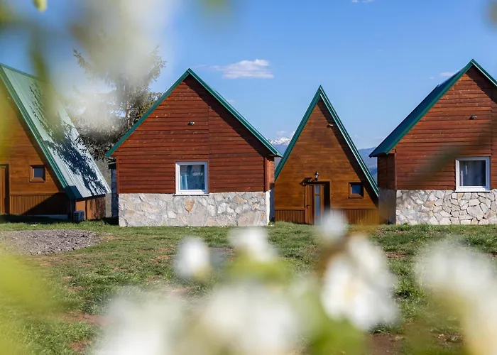 Rural Resort Tron Pluzine