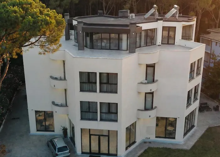 The Honeycomb Boutique Hotel