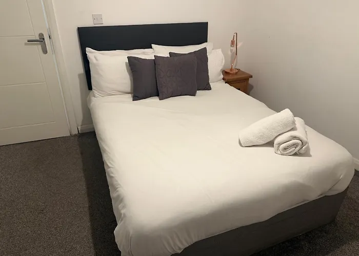 Premier Serviced Apartmetns Oldham Road Manchester