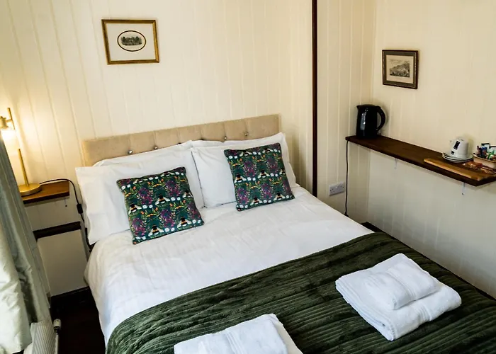 The Wheatsheaf Hotel