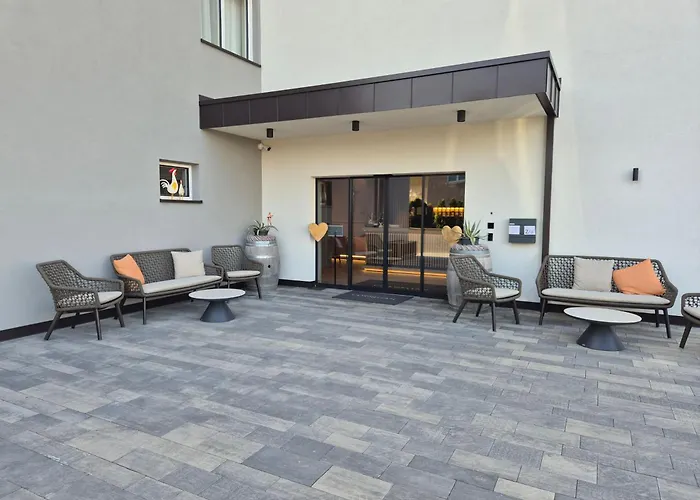 Cornelian Suites & Rooms