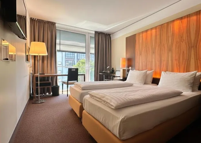 Holiday Inn - City By Ihg