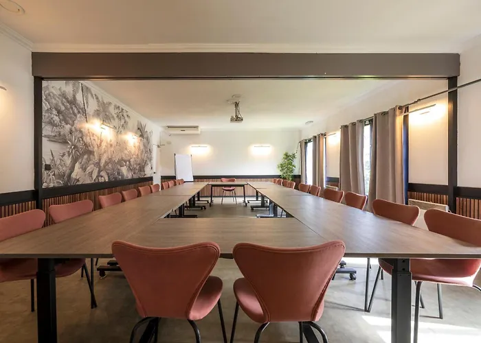 Campanile & Restaurant /