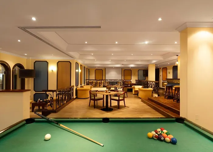 Al Falaj Hotel - Secure City Escape In Mascate