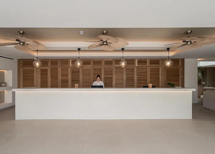 Hotel Smy Portocolom - Renovated 2026 (Adults Only)