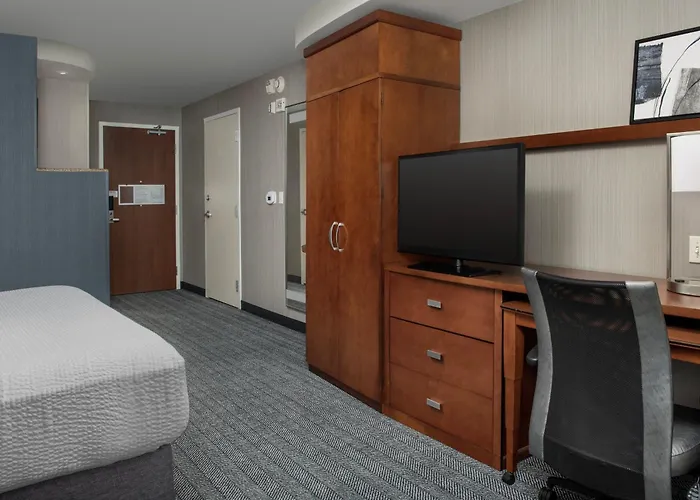 Courtyard By Marriott Seattle Kirkland