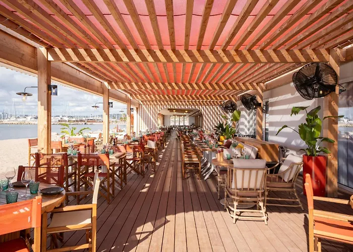 Holiday Inn Nice - Port St Laurent By Ihg Saint-Laurent-du-Var