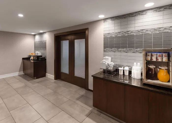 La Quinta By Wyndham Austin