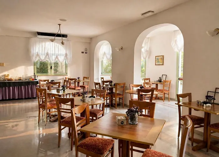 Hotel Dover Rooms & Coffee Adults Friendly