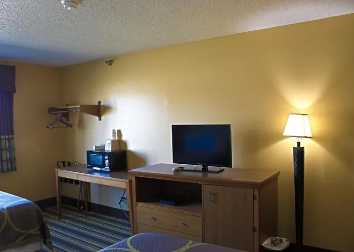 Super 8 By Wyndham Abilene Ks