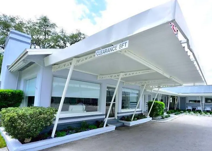 Sun Plaza