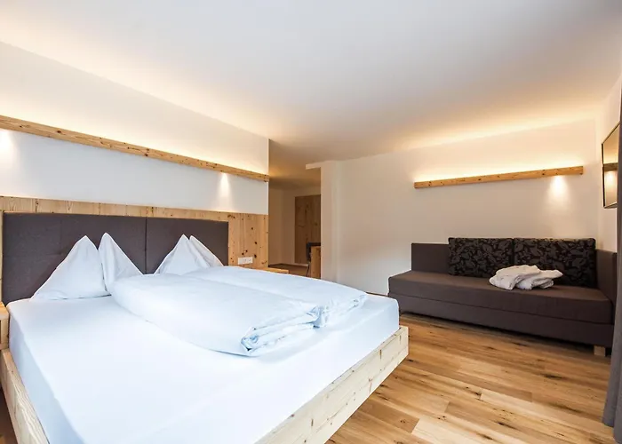 Hotel Fronza - Your Ski & Mountain Home