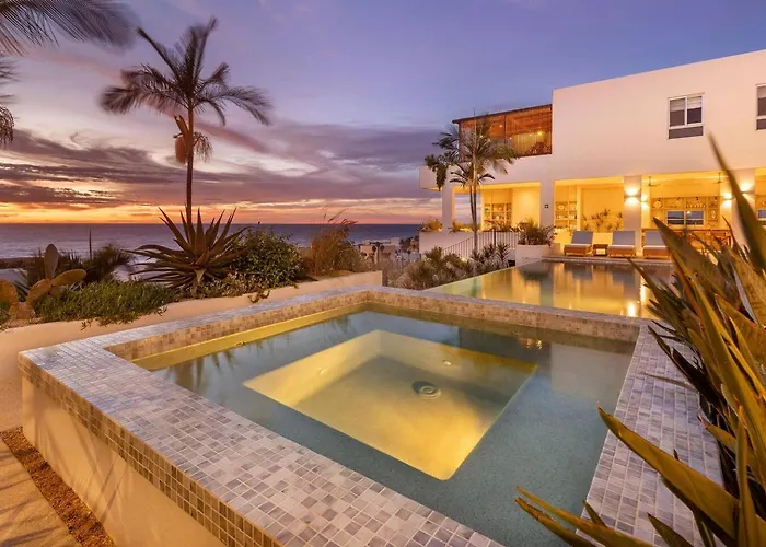 Topia Retreat - Surf Suite Sur